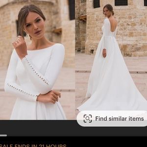 Long sleeve elegant wedding dress size 6